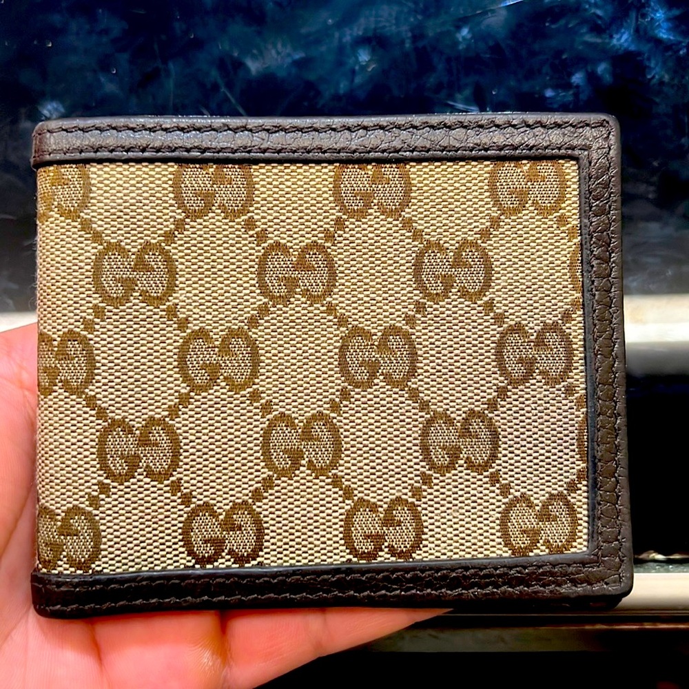 Gucci monogram wallet